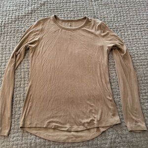 Women’s lululemon tan long sleeve top